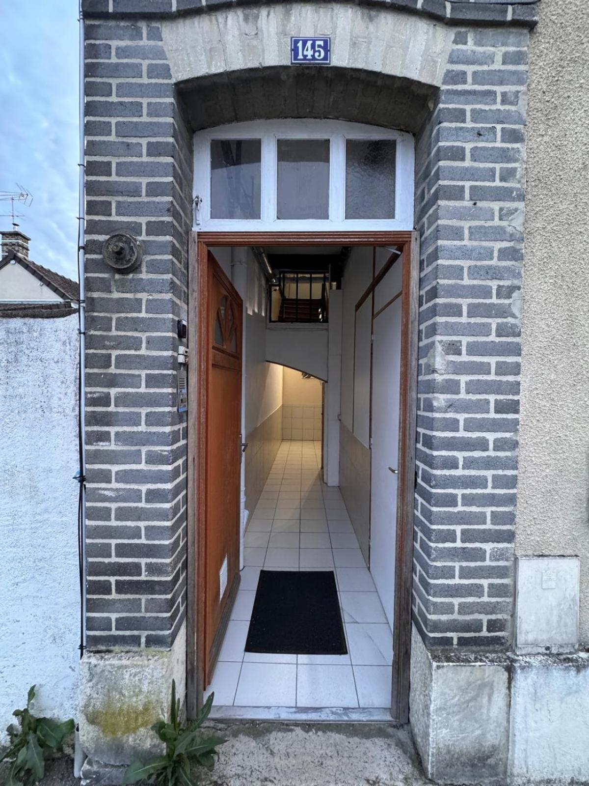 Le Duplex - Appartement En Ville - Stationnement Gratuit Troyes Exterior photo